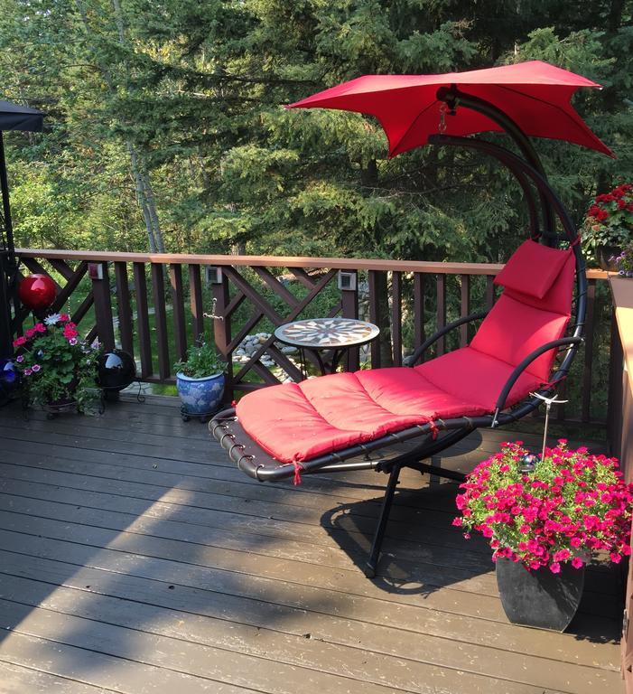 Bragg Creek Redwood Meadows Bed And Breakfast المظهر الخارجي الصورة