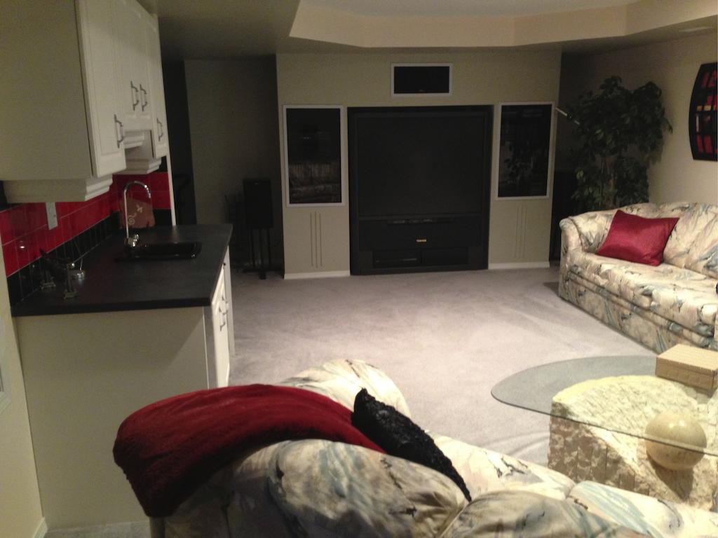 Bragg Creek Redwood Meadows Bed And Breakfast المظهر الخارجي الصورة