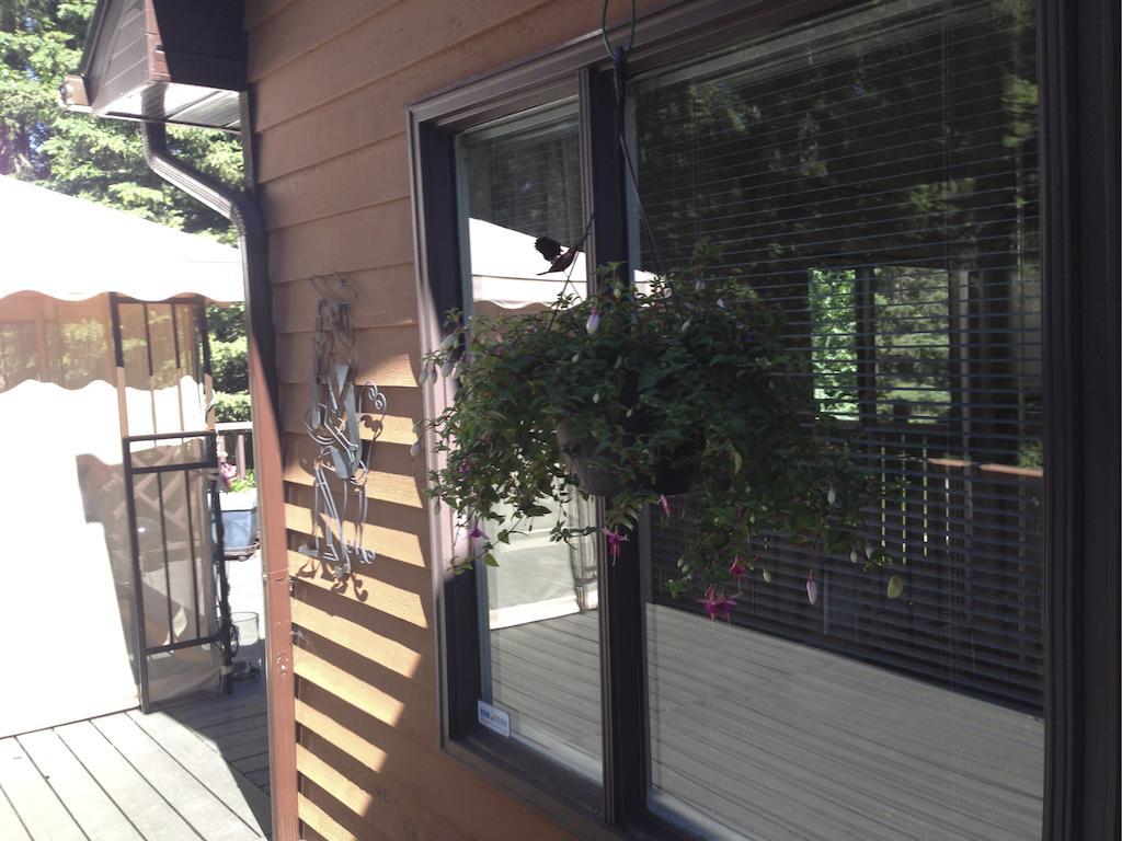 Bragg Creek Redwood Meadows Bed And Breakfast المظهر الخارجي الصورة