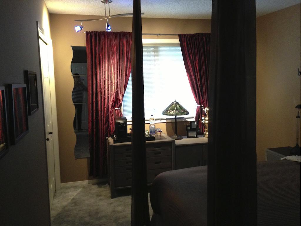 Bragg Creek Redwood Meadows Bed And Breakfast الغرفة الصورة